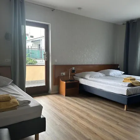 Pirol Hotel *