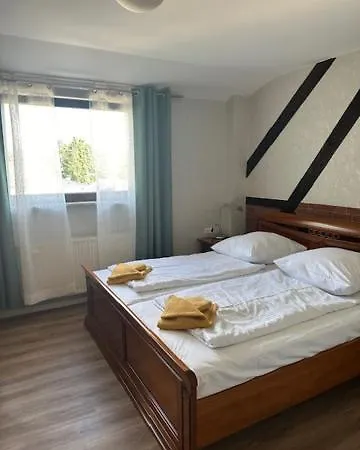 Pirol Hotel *
